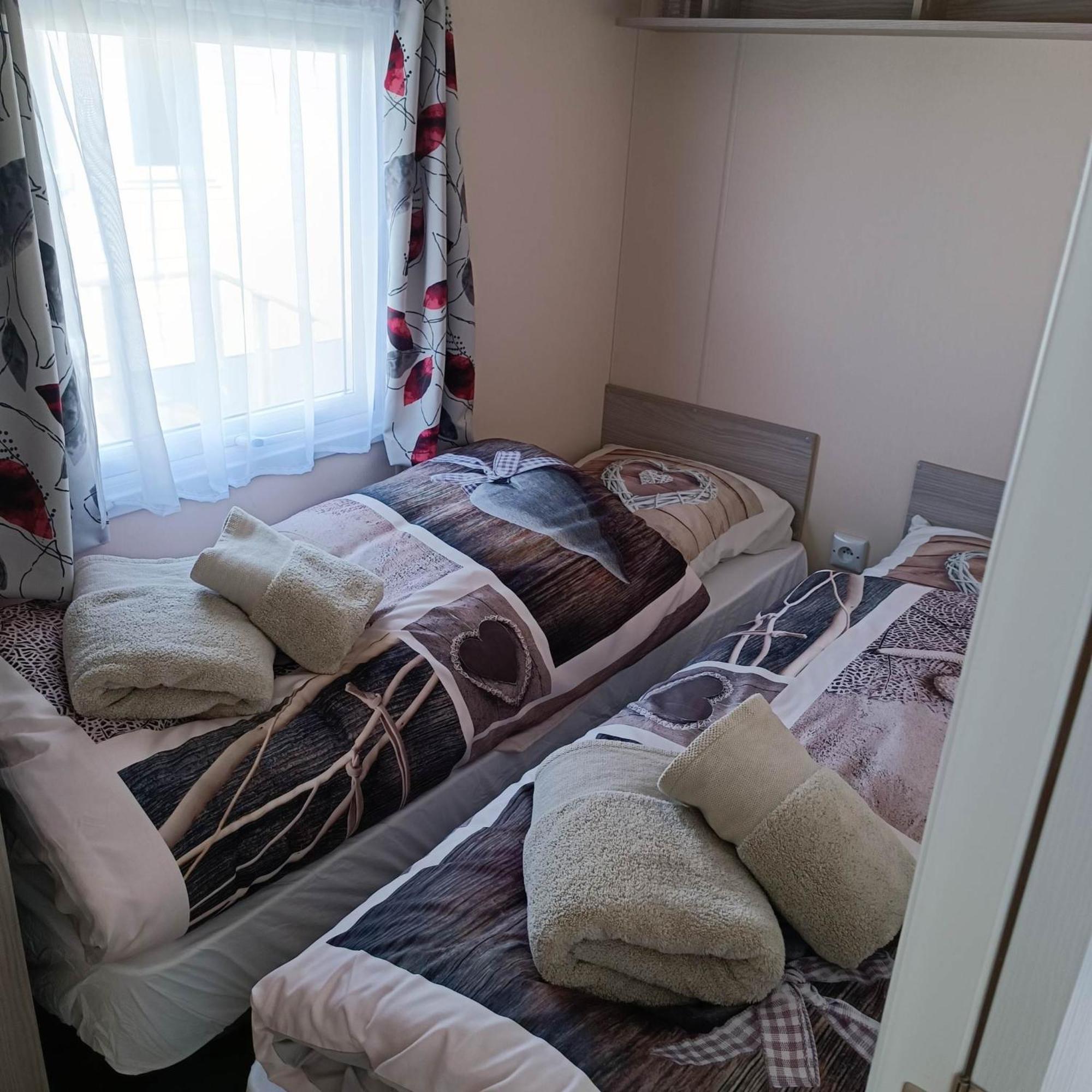 Caravan Aan Zee Arnani มิดเดิลแกร์เกอ ภายนอก รูปภาพ