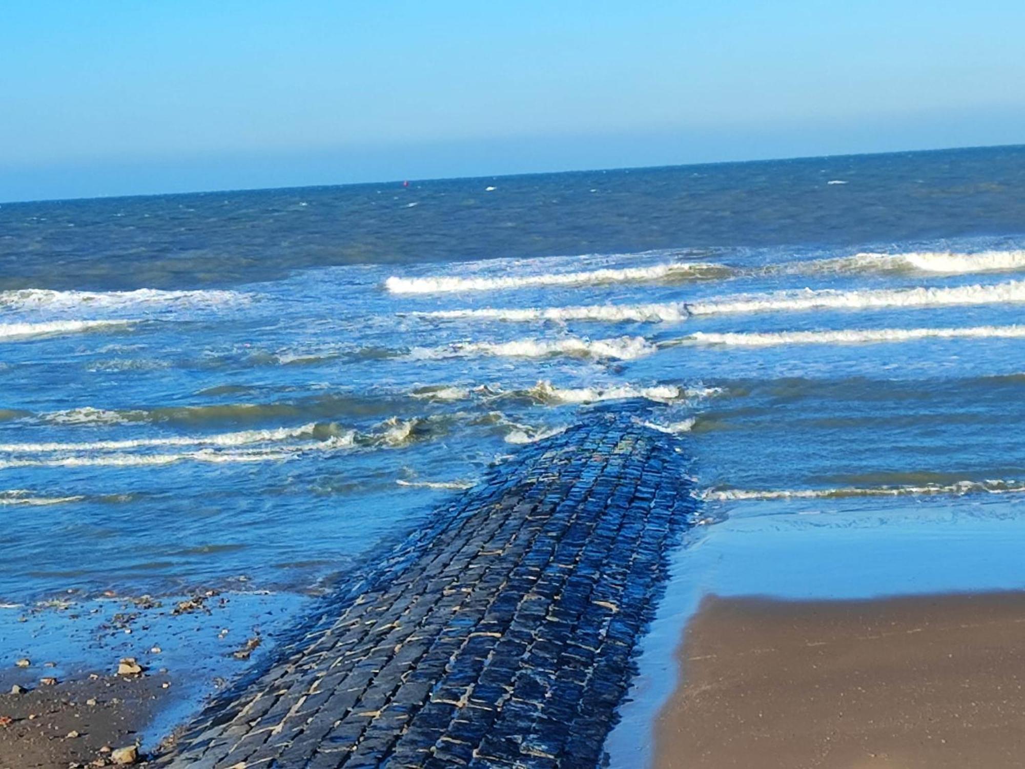 Caravan Aan Zee Arnani มิดเดิลแกร์เกอ ภายนอก รูปภาพ